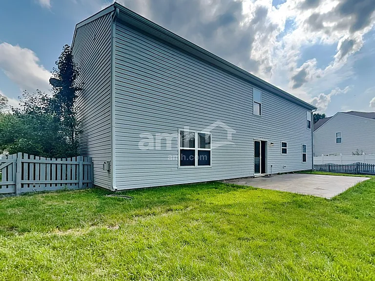 10640 Standish Pl — Photo 24