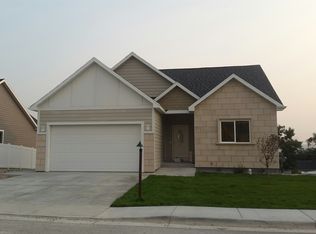 645 Lynn Ct, Green River, WY 82935