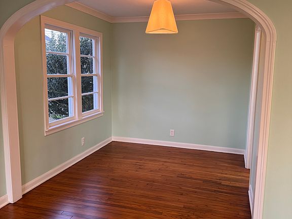 4th image of 624 Cleveland St