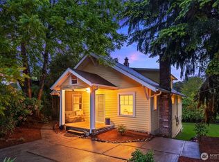 9402 12th Ave SW, Seattle, WA 98106