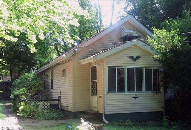 1st image of 17911 Larchwood Ave