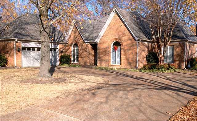 1st image of 3400 Amroth Dr
