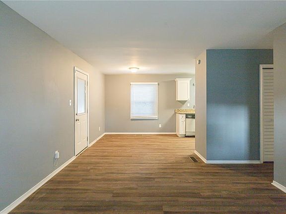 4th image of 3597 Fairlane Dr NW