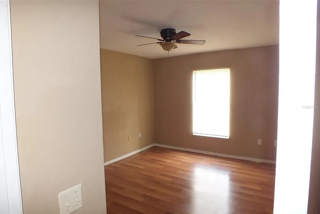 4 bed, 2.5 bath, 2200 sqft, $2,250 — Photo 2