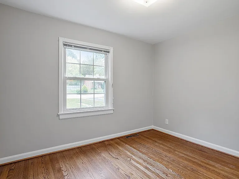2111 Tudor Pl — Photo 14