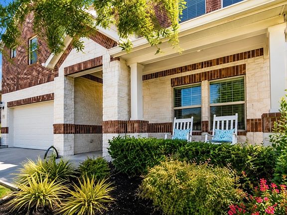 2nd image of 2115 Silver Charm Ln