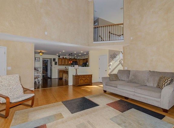 3rd image of 12117 Doe Run Ct
