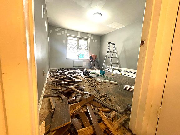 2nd image of 144-40 Roosevelt Ave #4A