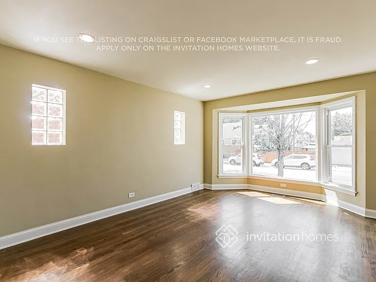 6042 W Bryn Mawr Ave — Photo 6