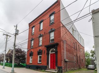 112 Queen St, Saint John, NB E2L 1S4