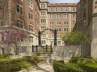 983 Memorial Dr APT 201, Cambridge, MA 02138