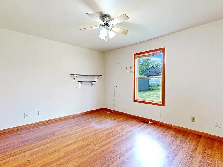 247-253 N Cross St #249 — Photo 11