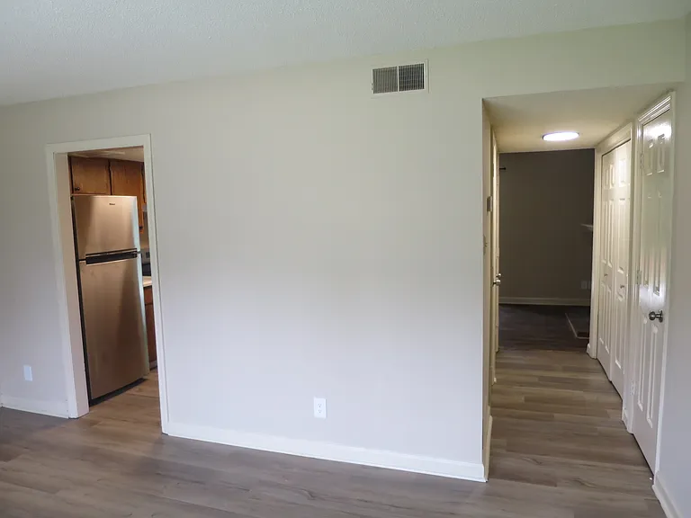 9019 Countryside Ln #D — Photo 8