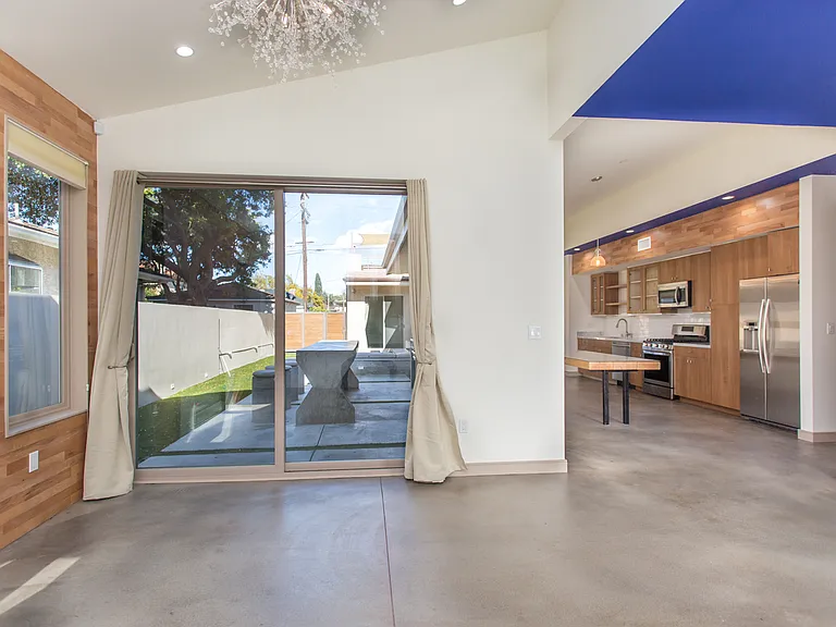 2854 Westwood Blvd — Photo 4