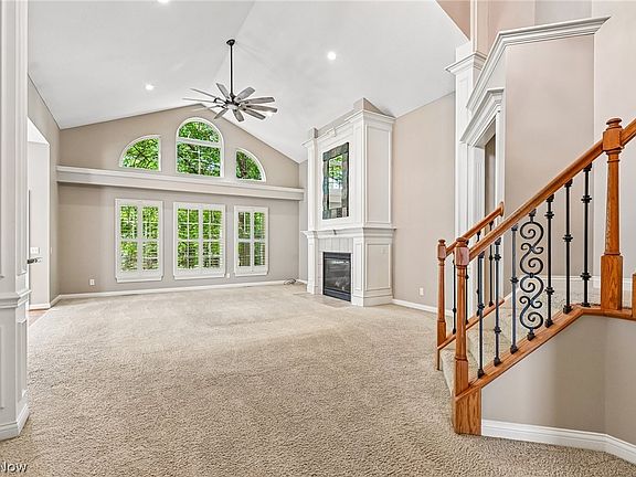 5th image of 36305 Montrose Way