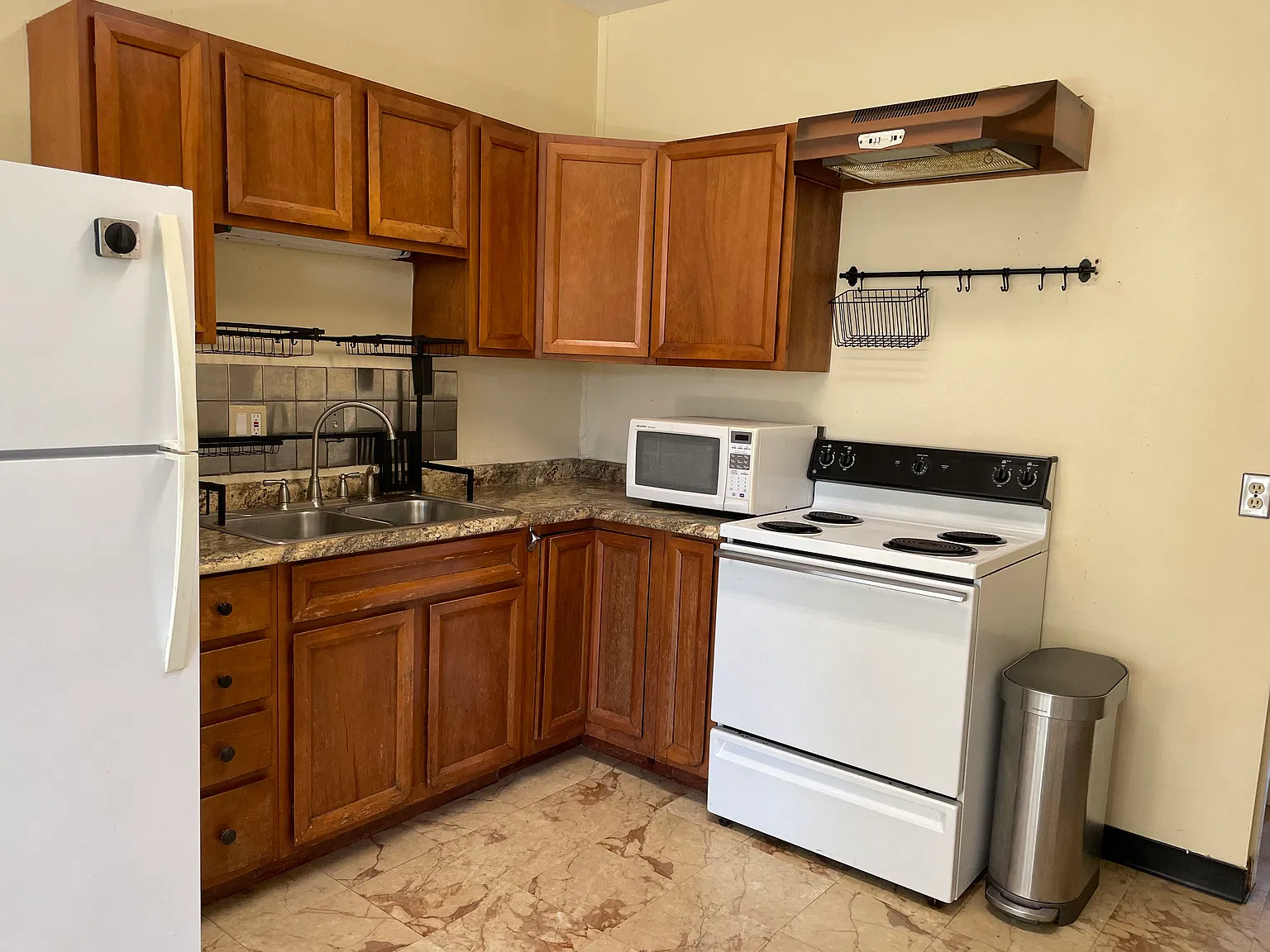 1 bed, 950 sqft, $2,175 — Photo 4