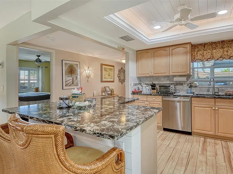2308 Waterbluff Pl #V-304 — Photo 21
