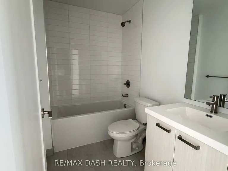 20 Soudan Ave #3602 — Photo 13