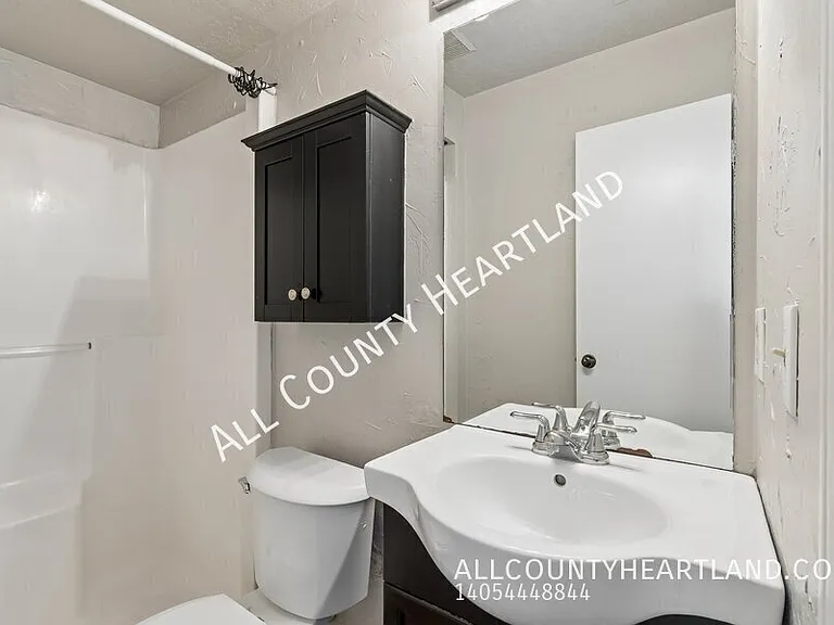 709 Stonecroft Cir — Photo 7