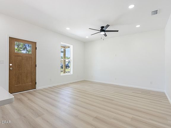 4th image of 2512 N Bonita Ave