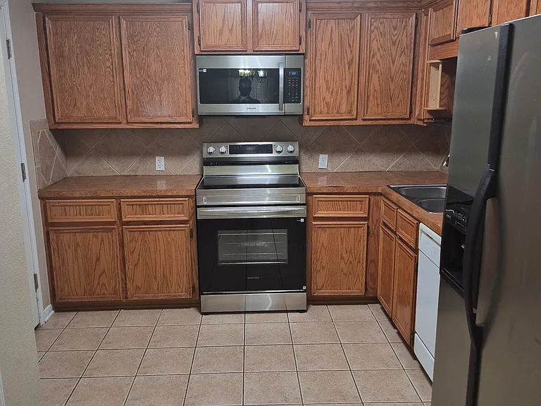 3005 Baldwin Loop — Photo 11