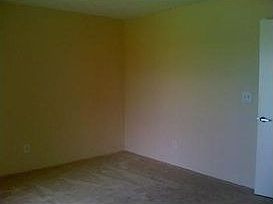 4th image of 1837 Meadows Cir W