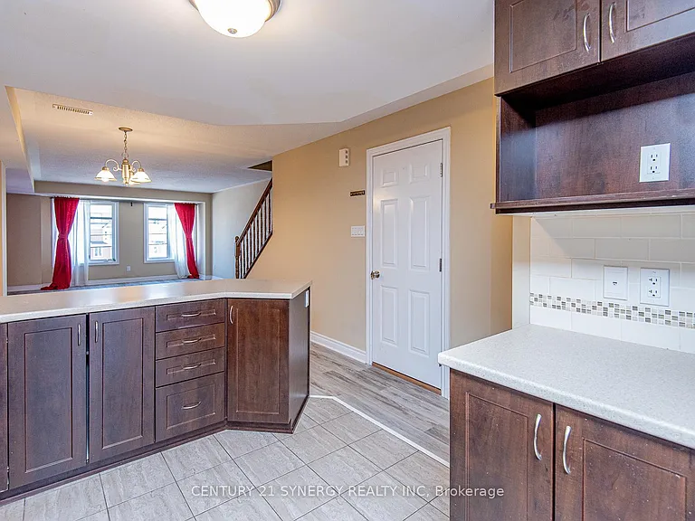 2228 Tenth Line Rd — Photo 20