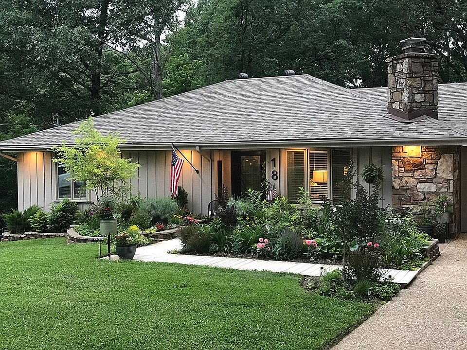 1st image of 18 Scarborough Ln