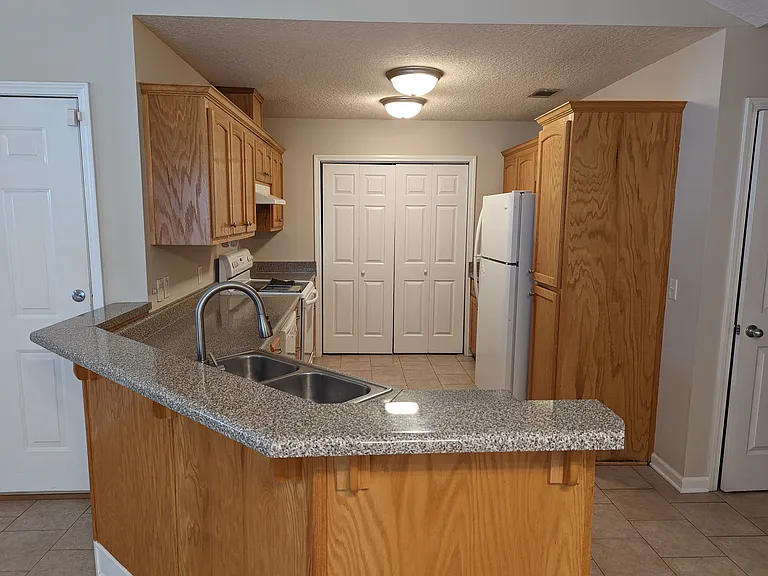 155 Drew Cir — Photo 4