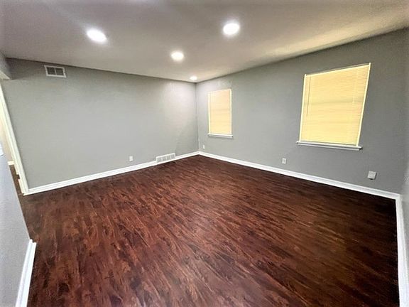 5th image of 244 NW 84th St #8521-1