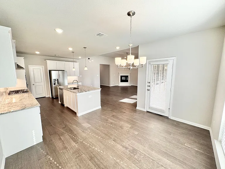 809 Uplands Dr — Photo 19