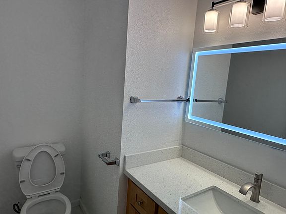 4th image of 4911 Canto Dr APT 4