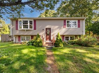 60 Page St, Warwick, RI 02889