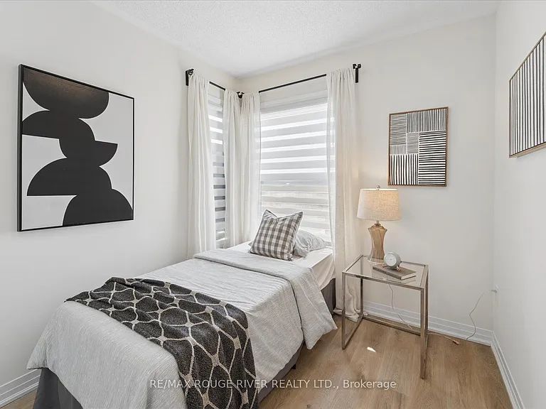6 Esquire Way — Photo 31