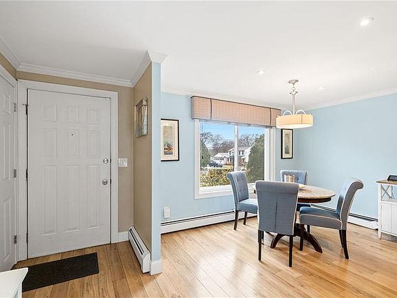 2nd image of 105 Woodside Dr #105