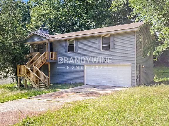 3rd image of 3856 Paul St
