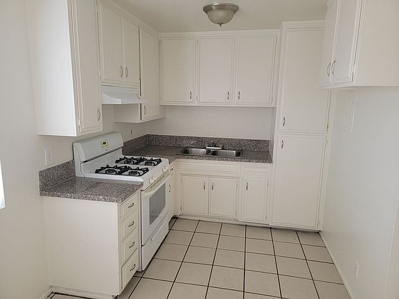 4th image of 1479 N Lugo Ave APT 2