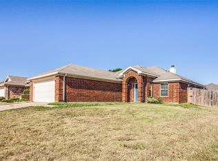 5012 Valley Village Dr, Fort Worth, TX 76123