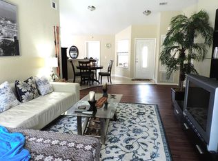20843 NW 1st St, Pembroke Pines, FL 33029