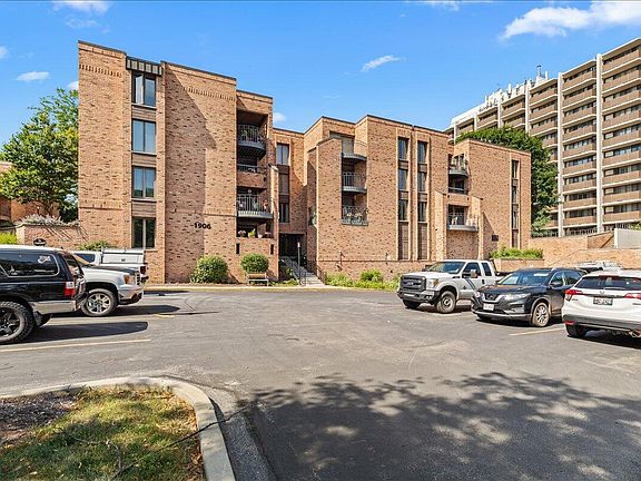 2nd image of 1906 E Shorewood BOULEVARD #149