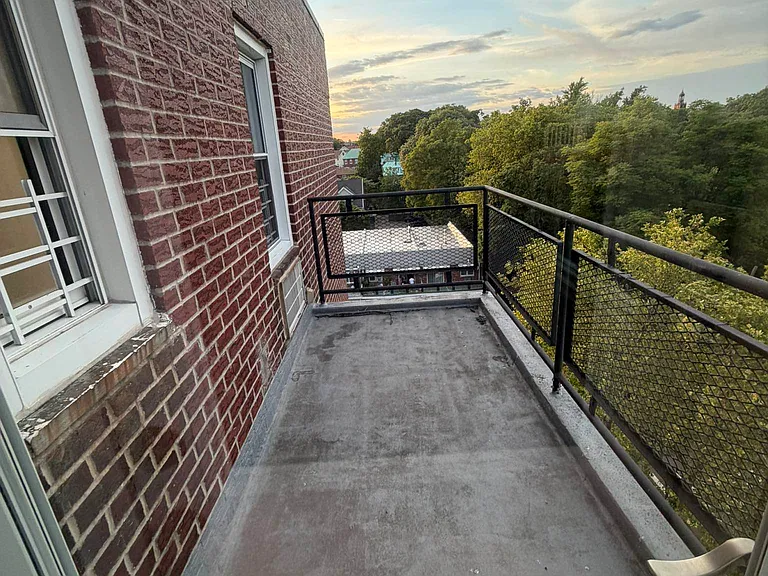 16420 Highland Ave #9M — Photo 13