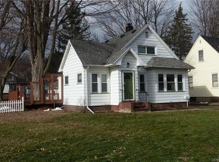 145 Renouf Dr, Rochester, NY 14624