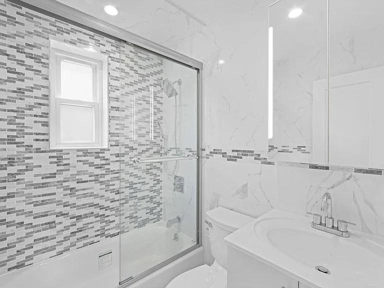 2345 E 1st St #2 — Photo 7