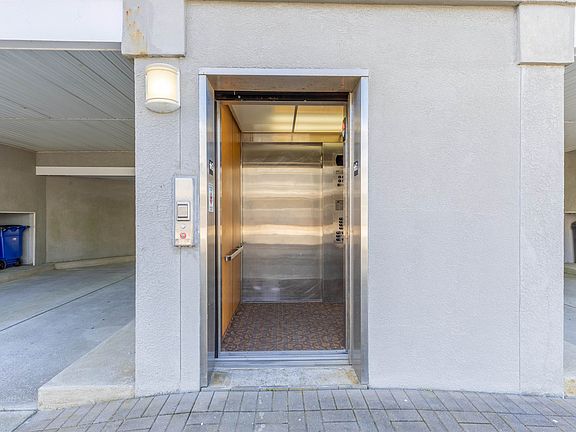 4th image of 506 E 19th Ave #300