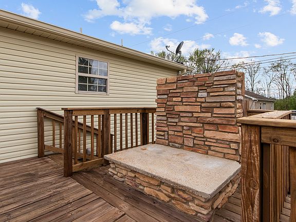5th image of 50 Foote Ln