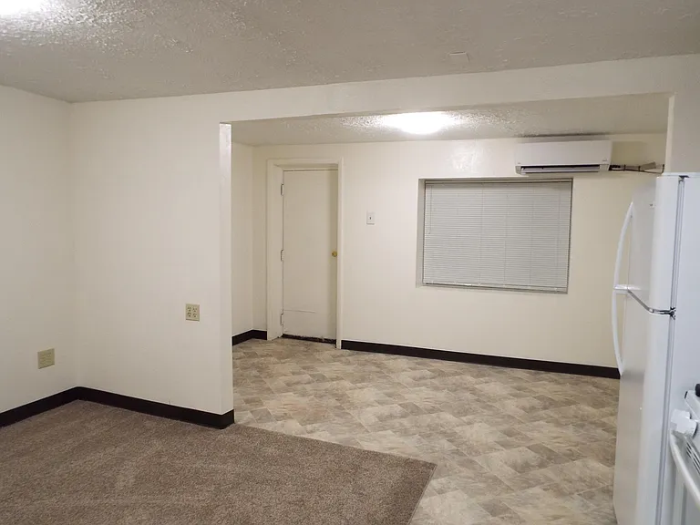 345 Regis Ave #6 — Photo 3