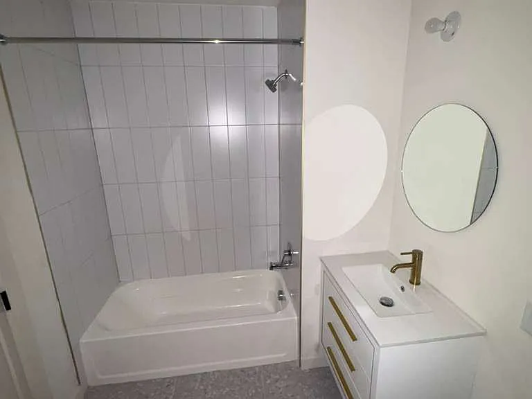57 Washington St #9D — Photo 4