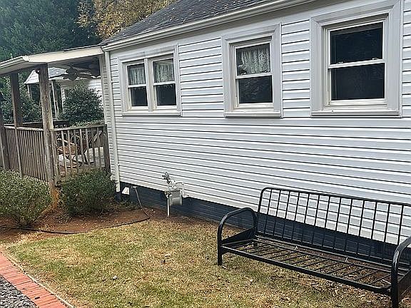 2nd image of 841 Eastwood Dr
