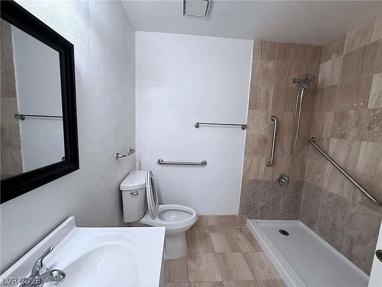 8620 Cremona Dr — Photo 16