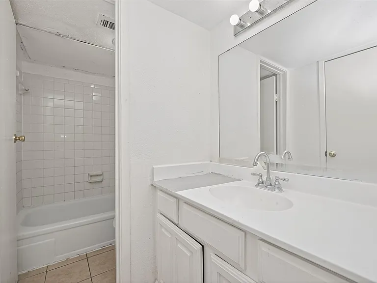 6001 Reims Rd #802 — Photo 15